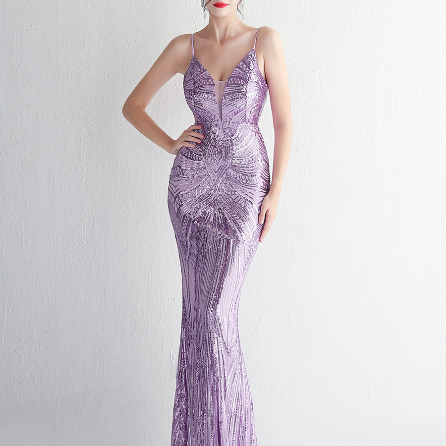 Grünes Spaghetti-Abschlussballkleid mit tiefem V-Ausschnitt und Pailletten M02188