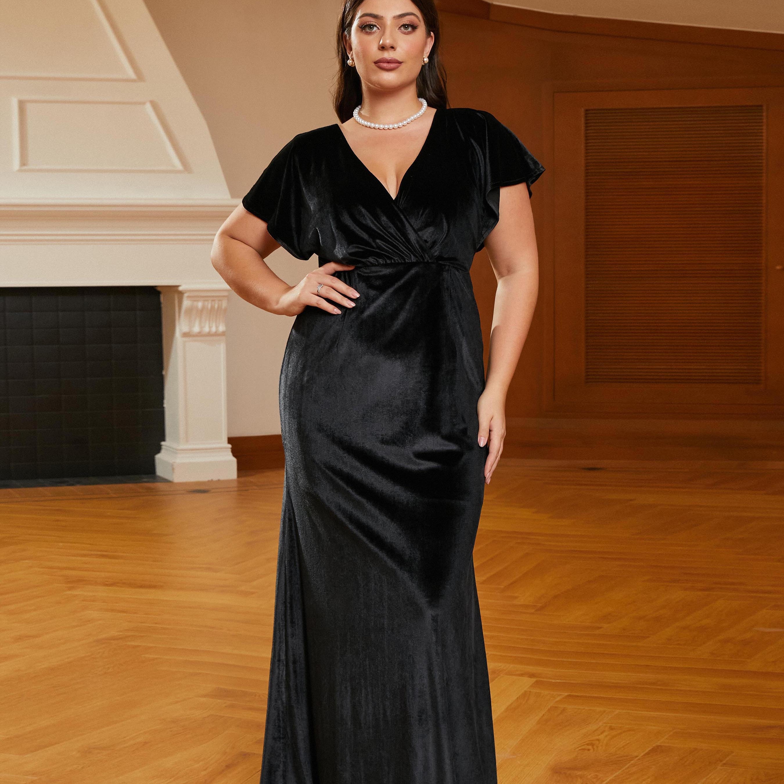 Plus Size V-neck Mermaid Black Velvet Evening Dress PRM21032