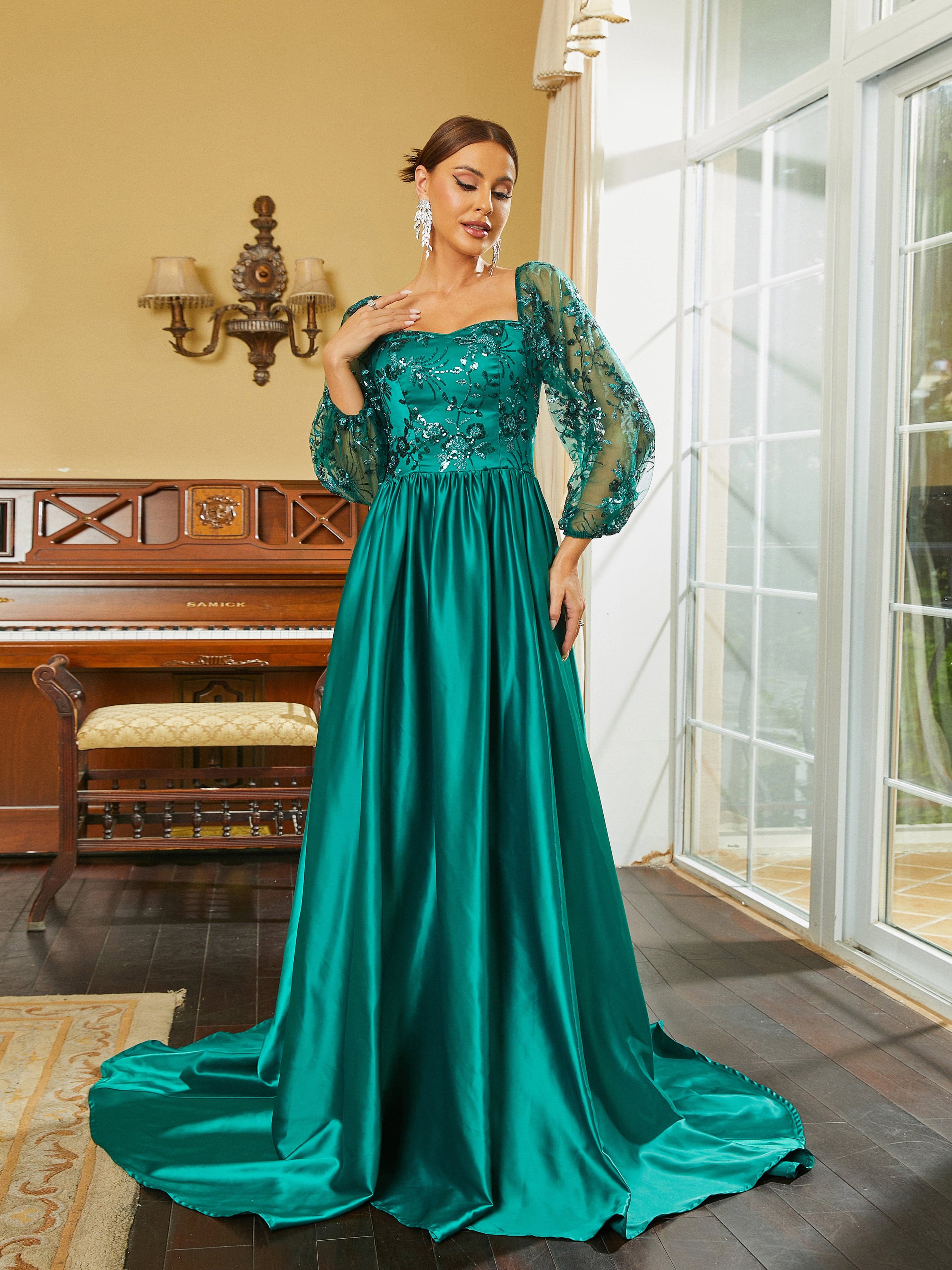 Formal A-Line Embroidery Emerald Green Ball Gown RM20555